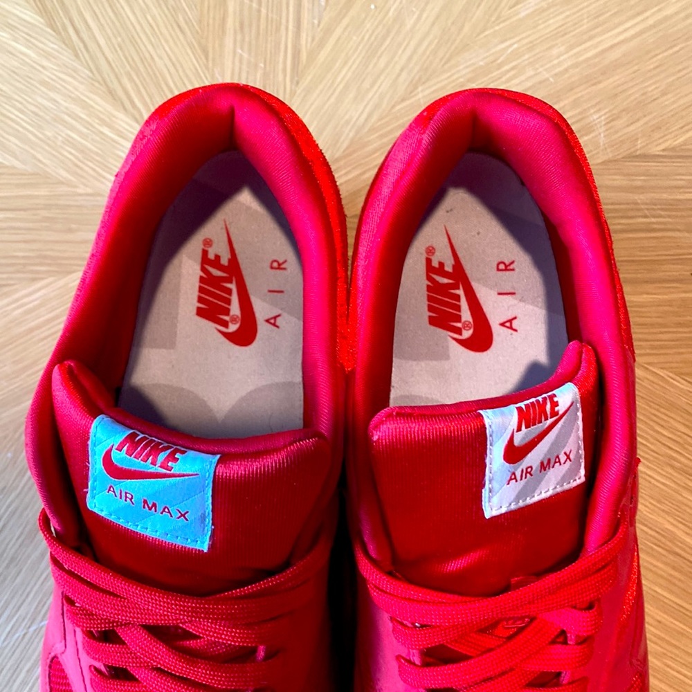 🚨Nike Air Max 1 “Tonal Red” 🚨 - Picture 6 of 11